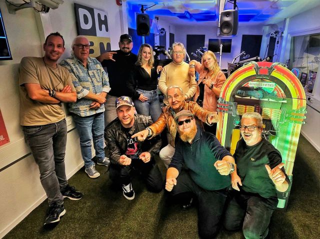 Radioshow vol verrassingen: Haags Plagiaat en boeiende gesprekken