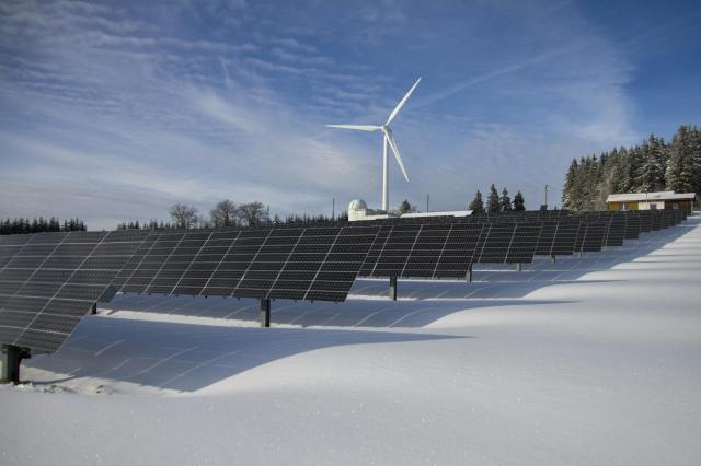 Terugleverkosten voor zonnepaneelhouders stijgen tot 44% in een jaar tijd
