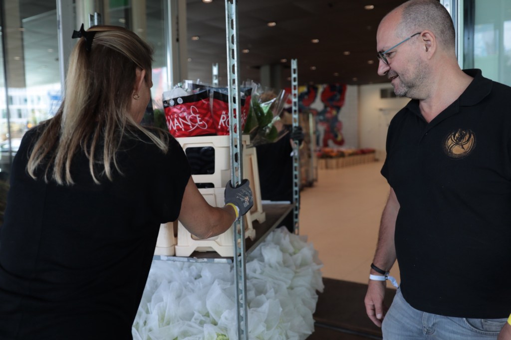 Bloemen arriveren: Wereldtop bloemisten strijdt om wereldtitel in Den Haag tijdens World Cup Floral&nbsp;Art
