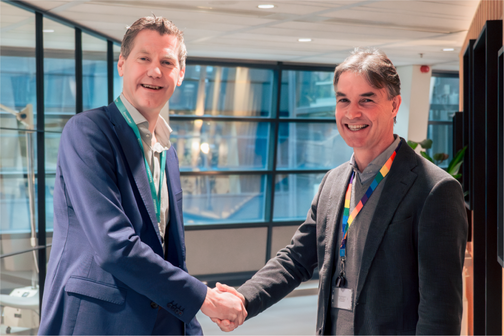 OGD en VGZ verlengen samenwerking in beheer werkplekomgeving