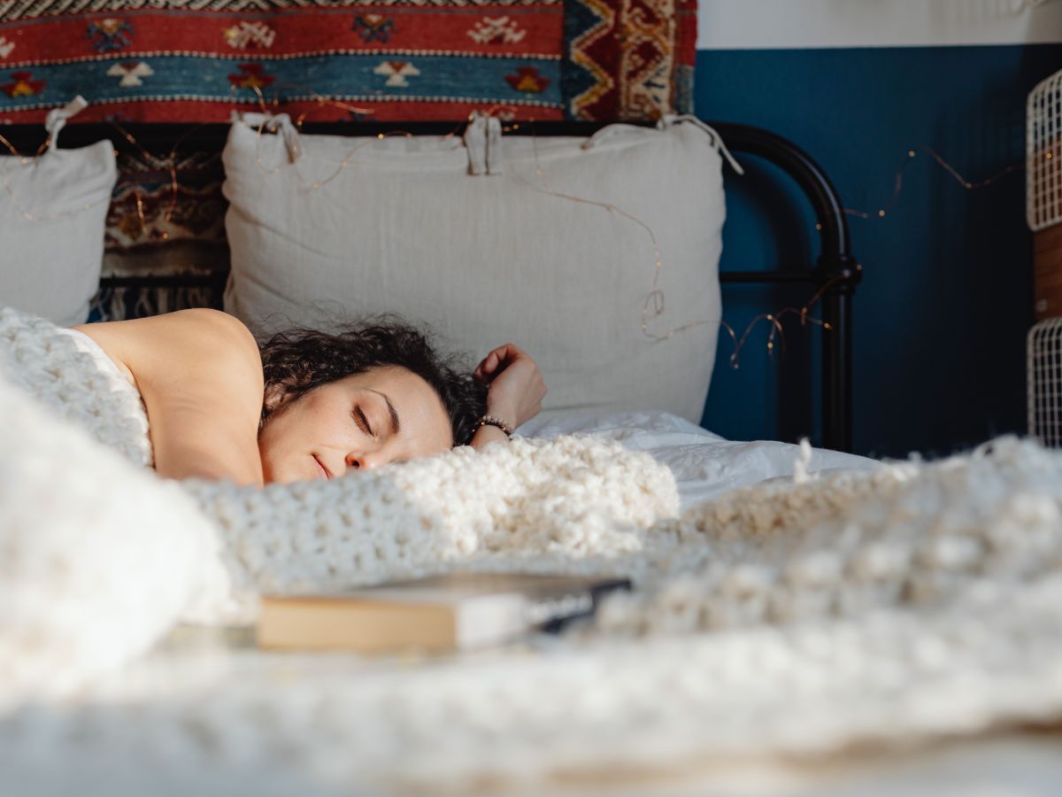 55% van de Nederlanders gaat later naar bed door lange lichte&nbsp;zomeravonden